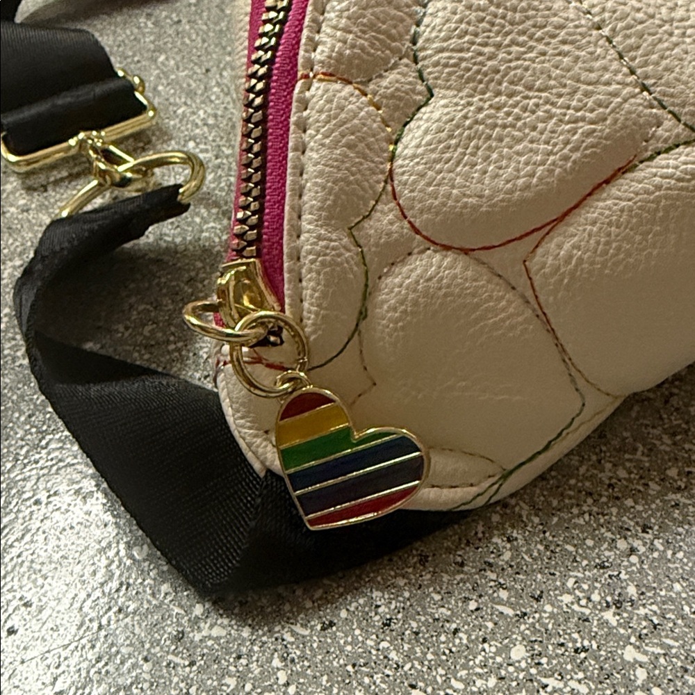 Betsey Johnson Cream Heart Quilted Crossbody Bag - Picture 3 of 5